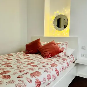 marinac3-precioso-apartamento-con-patio-en-el-centro.1costadelsol.com/