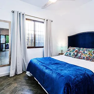 Pandora House Apartamento